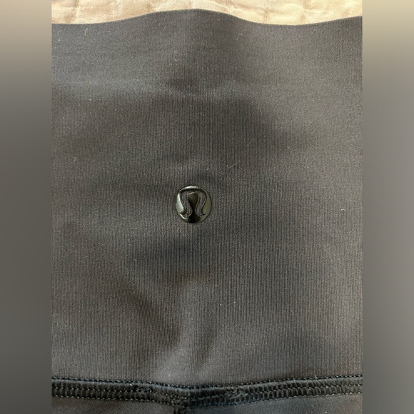Black Lululemon Leggings Size 6 - Picture 4 of 5
